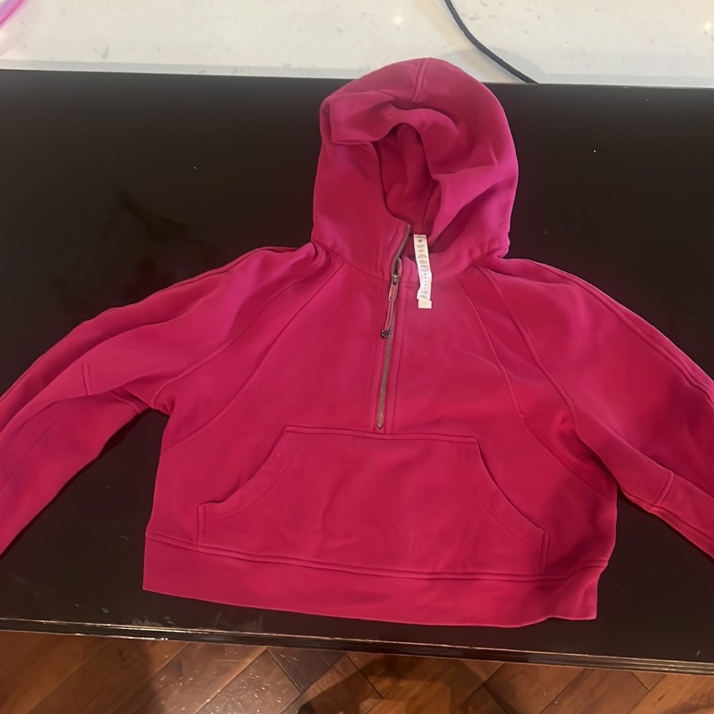 Lulu lemon scuba oversized half zip  in M/L. Hardly worn.